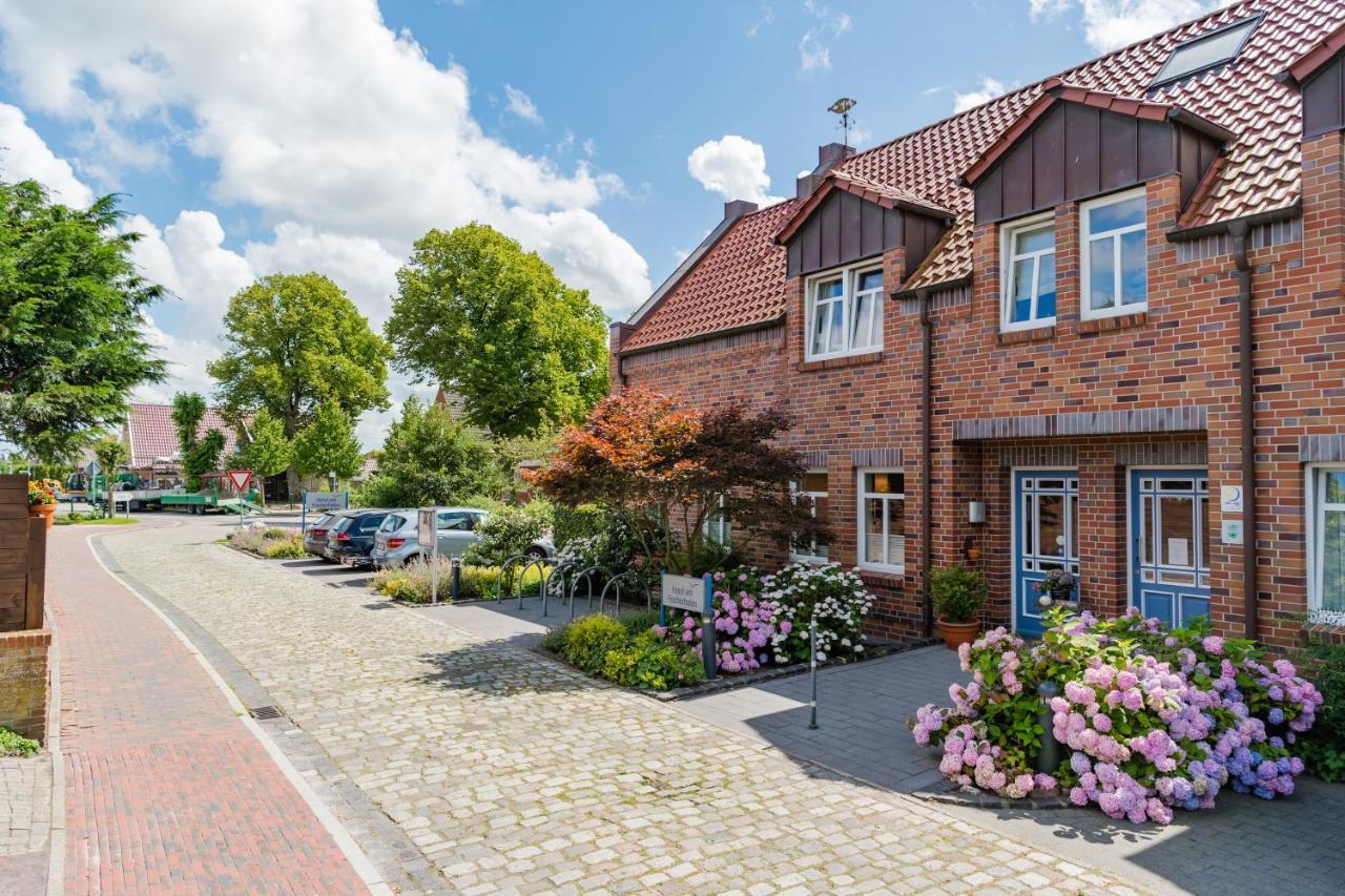 Hotel Am Fischerhafen Ditzum Exterior foto